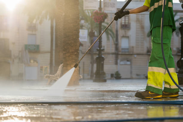 Best Pool Deck Cleaning  in Saucier, MS